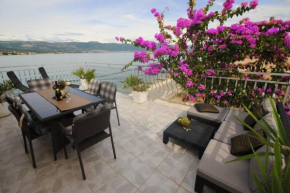 Seaside apartment with 3 terraces